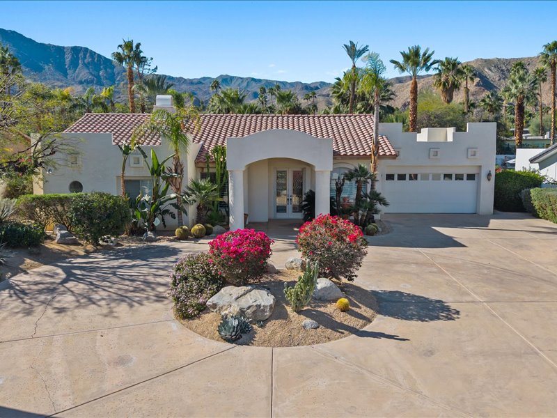 Spanish-style facade, 71569 Sahara Road, Rancho Mirage